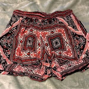 ANGIE Women's Red and Black Patterned Summer Shorts. Size L